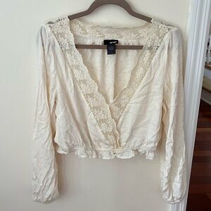 Women’s Cream Wet Seal Lace Lined Cropped Long Sleeve V Neck Flowy Blouse